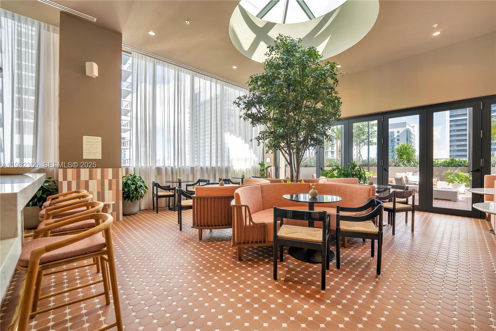 image The Crosby Miami Worldcenter10