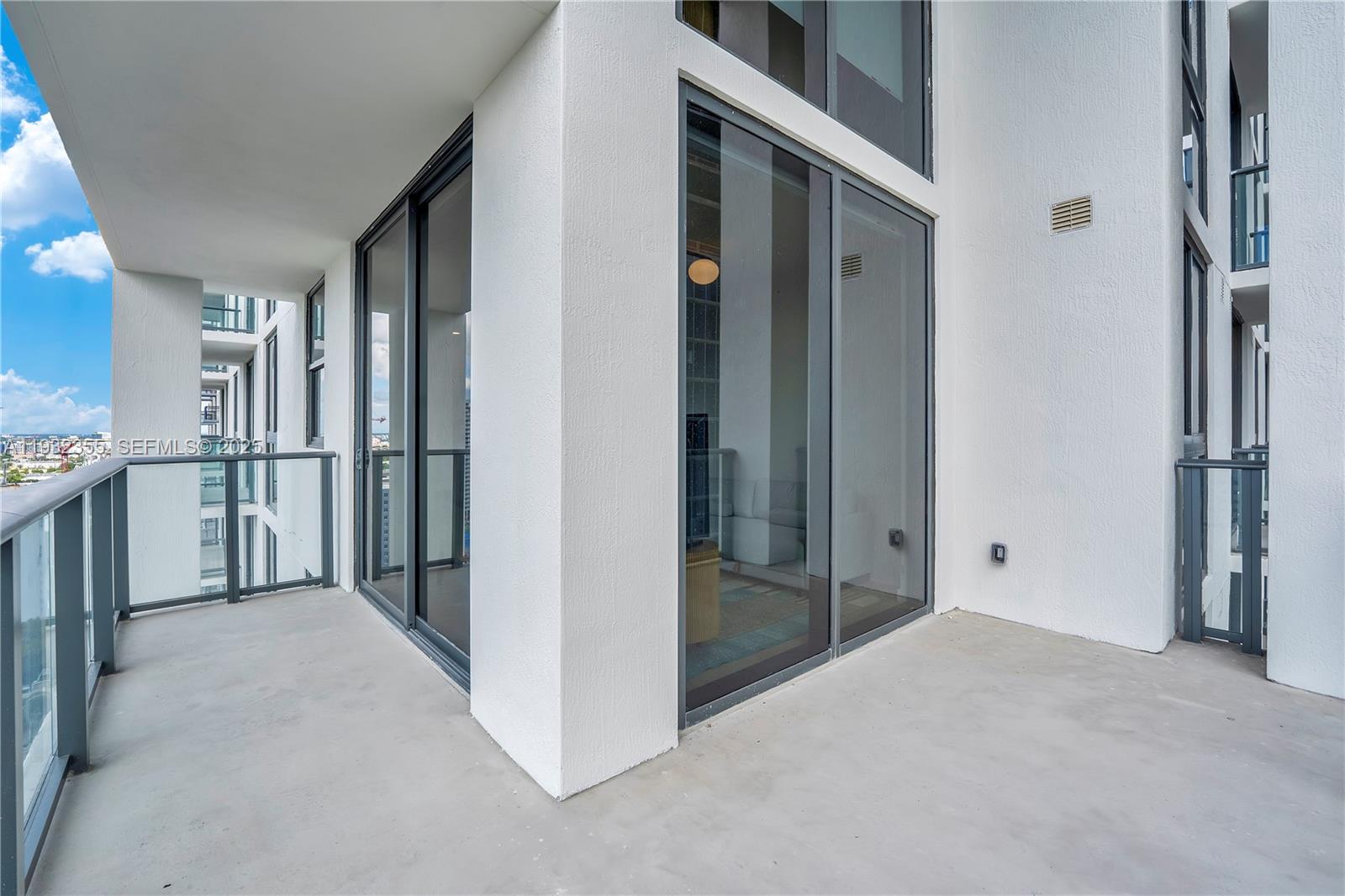 image The Crosby Miami Worldcenter35