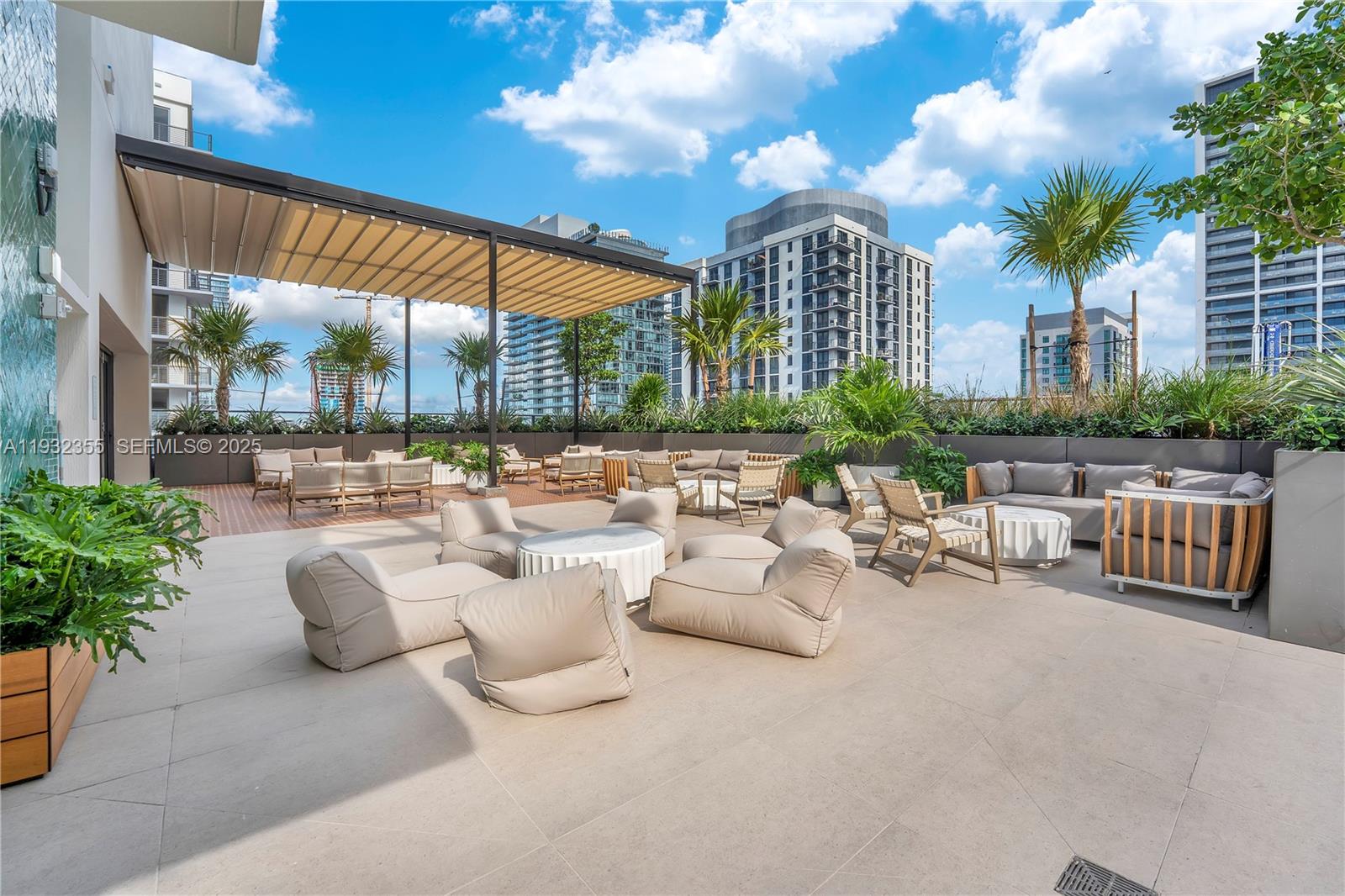 image The Crosby Miami Worldcenter3