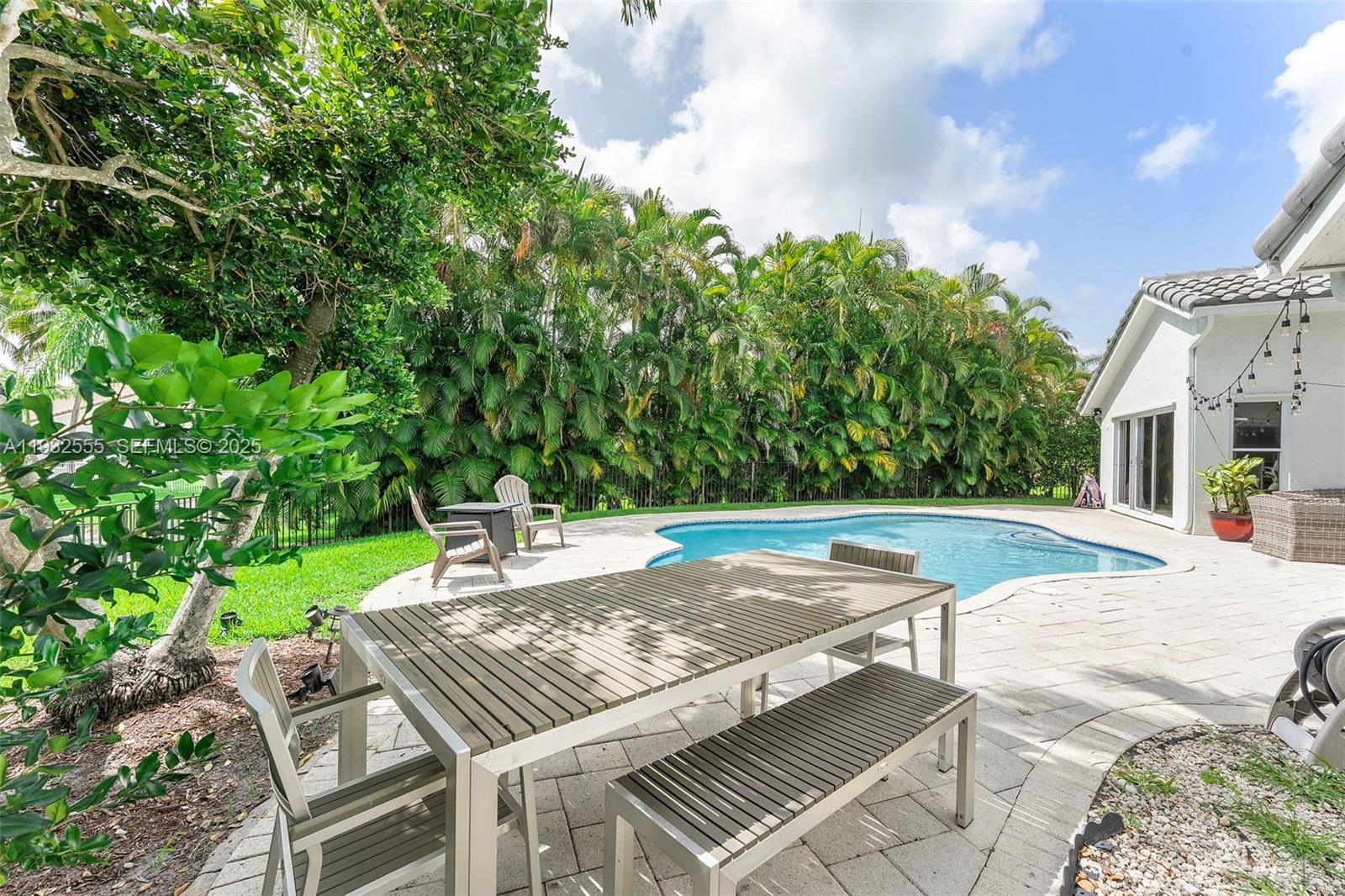 550 NW 110th Ave Plantation, FL 33324