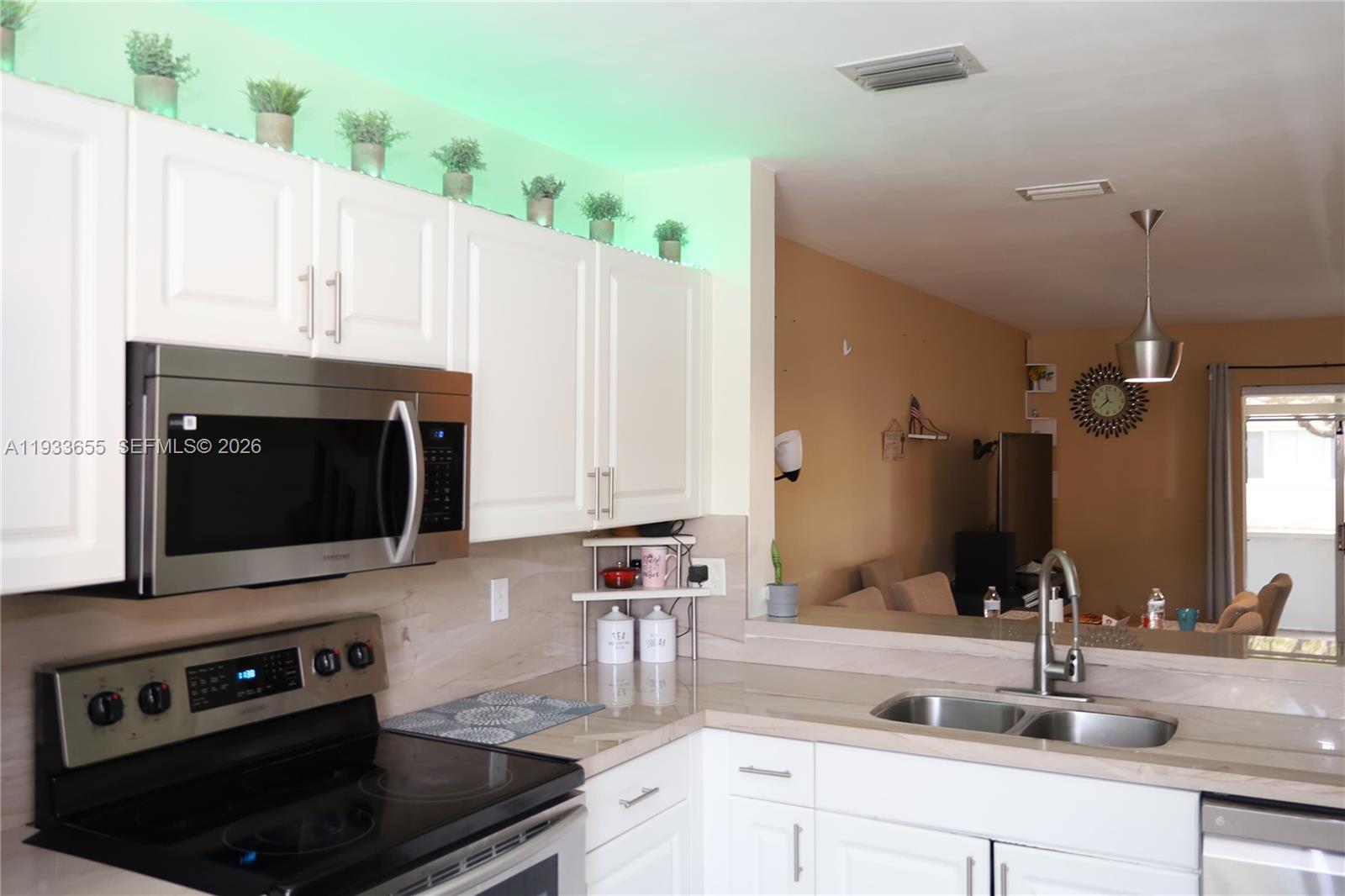 20816 NW 2nd St Pembroke Pines, FL 33029