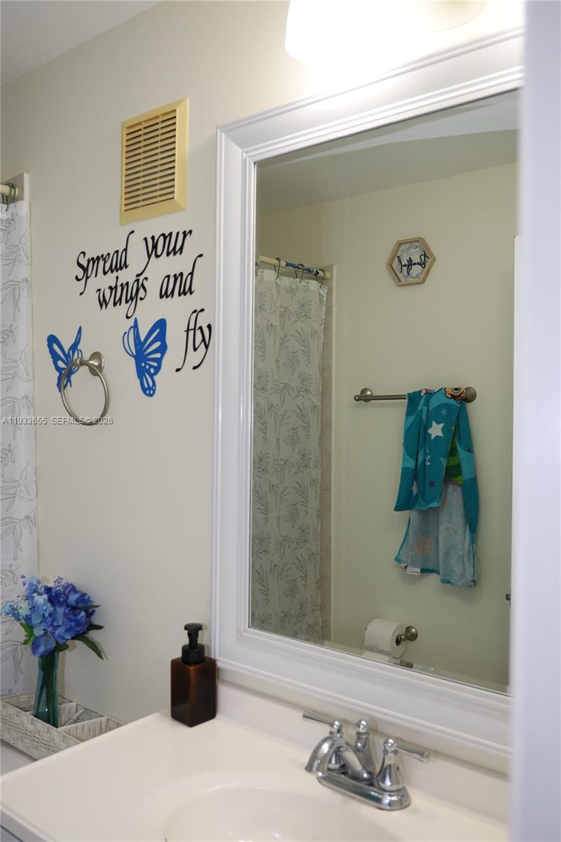 20816 NW 2nd St Pembroke Pines, FL 33029