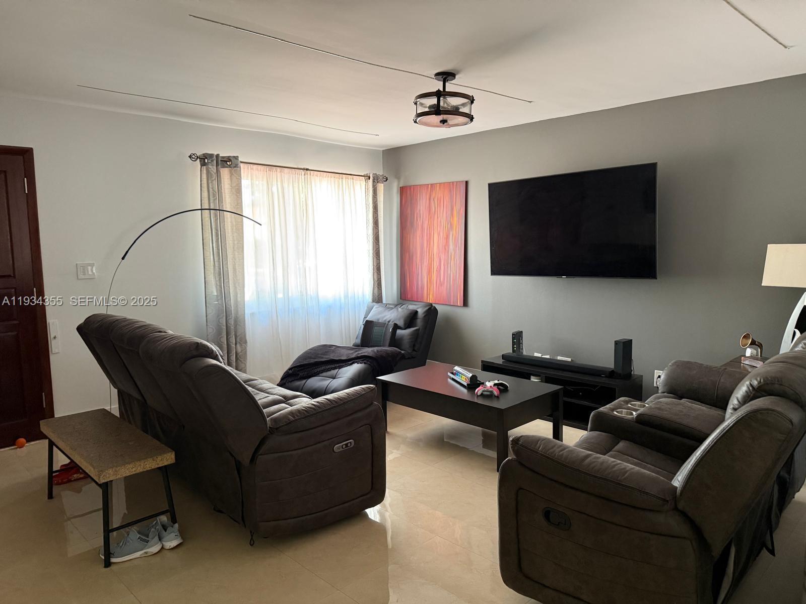 2430 SW 22nd Ter Miami, FL 33145