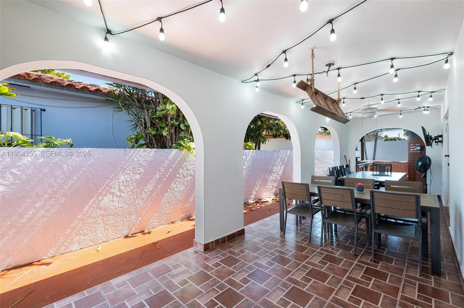 2430 SW 22nd Ter Miami, FL 33145