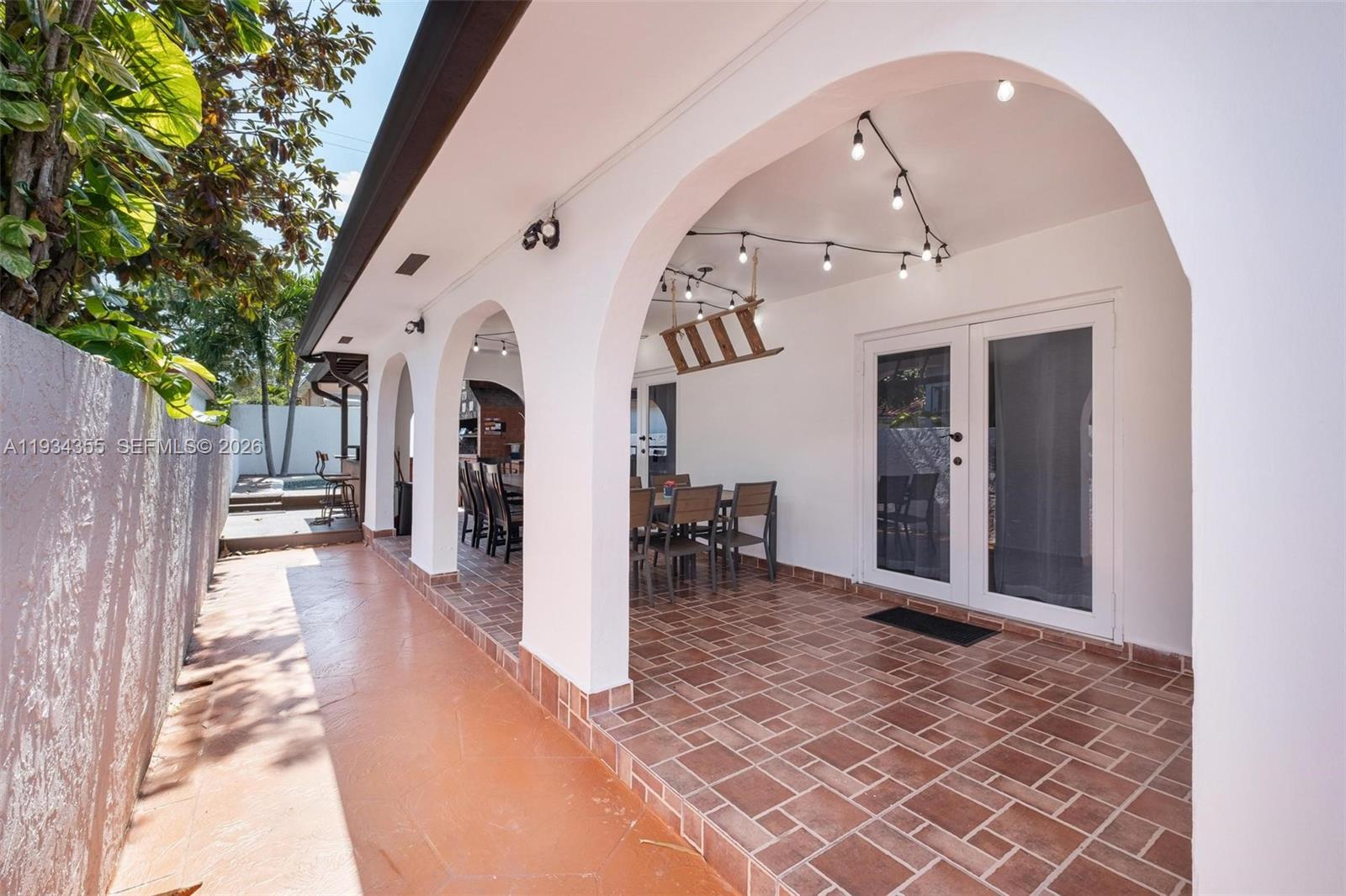 2430 SW 22nd Ter Miami, FL 33145