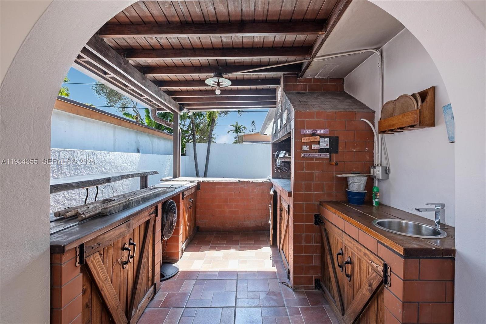 2430 SW 22nd Ter Miami, FL 33145