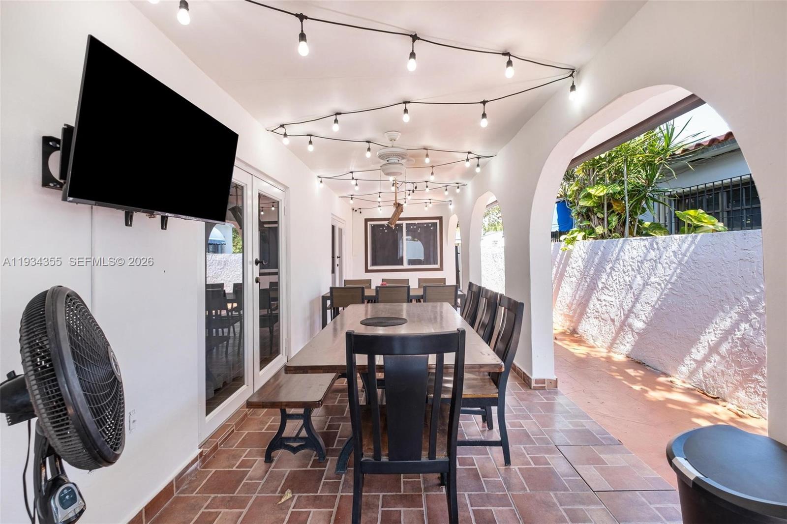 2430 SW 22nd Ter Miami, FL 33145