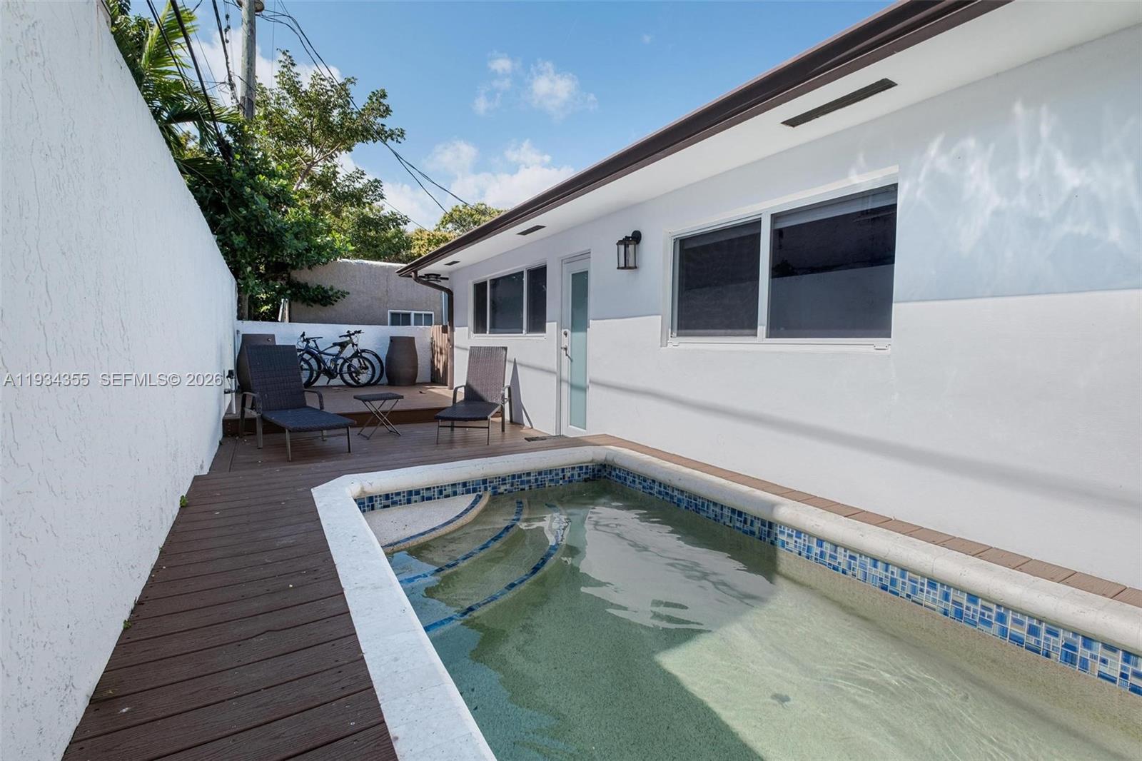 2430 SW 22nd Ter Miami, FL 33145