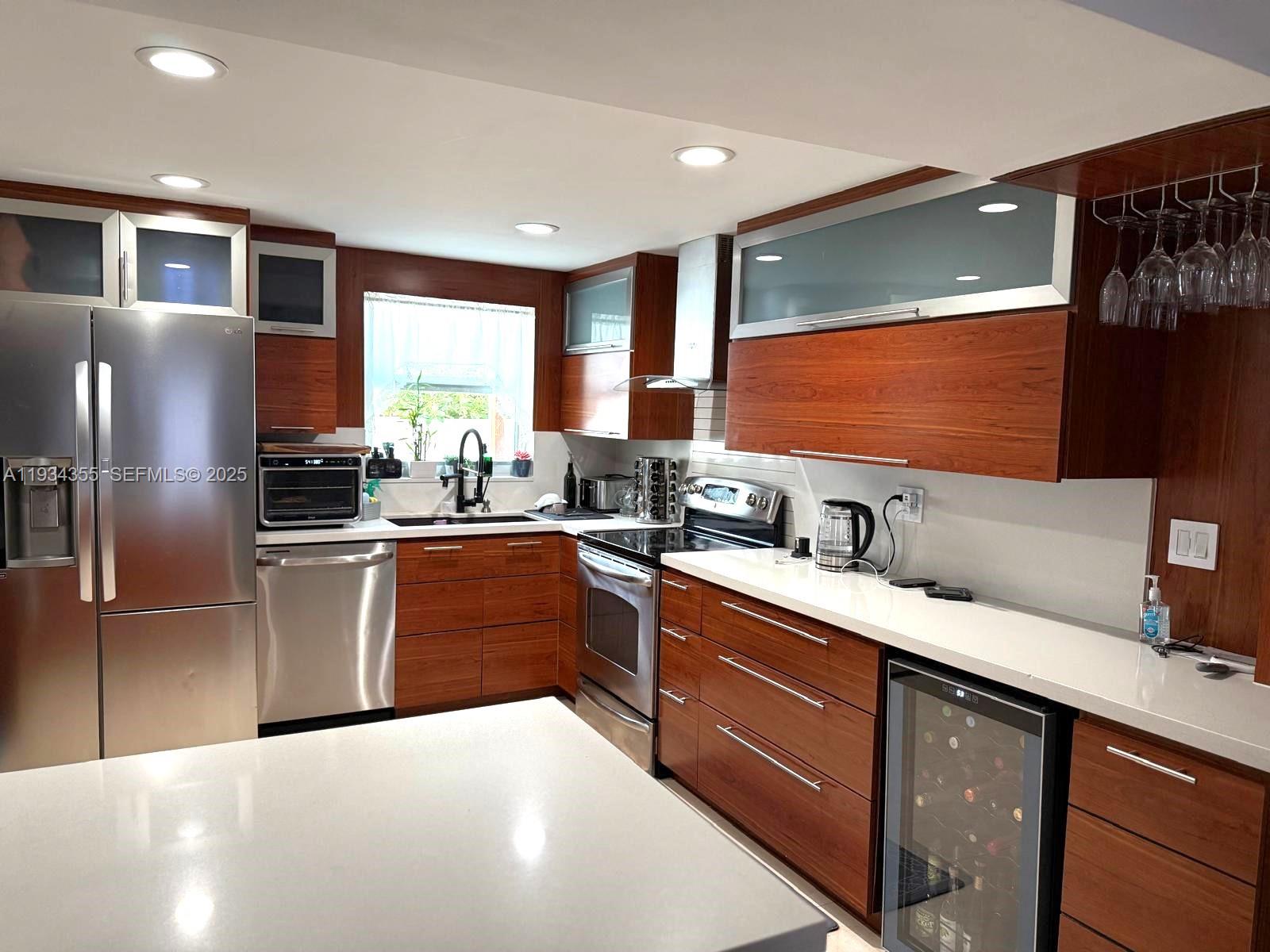 2430 SW 22nd Ter Miami, FL 33145