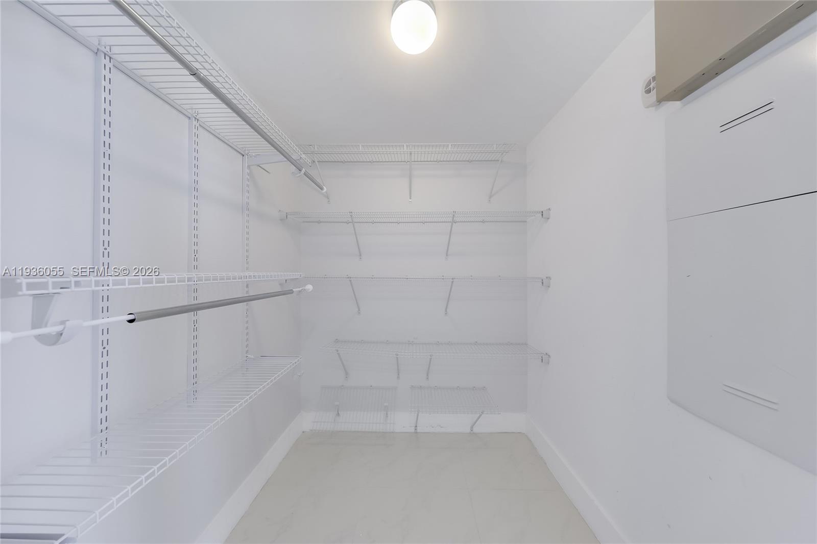 image Icon Brickell II15