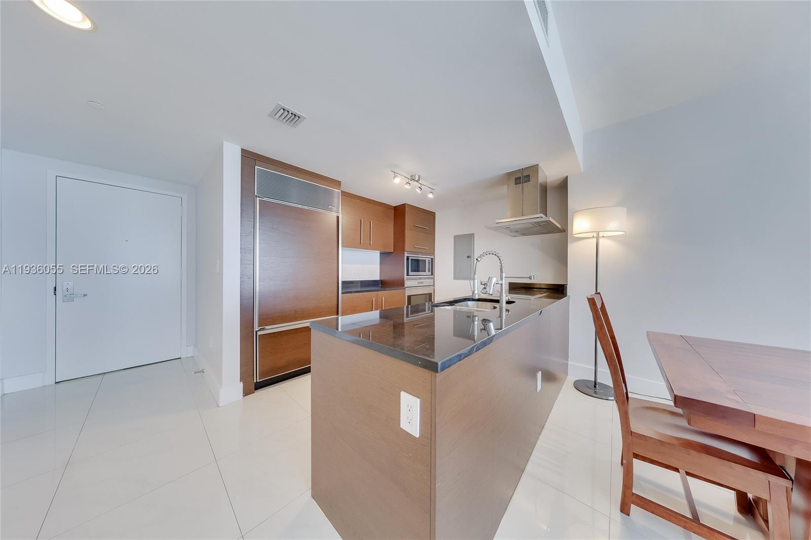 image Icon Brickell II3