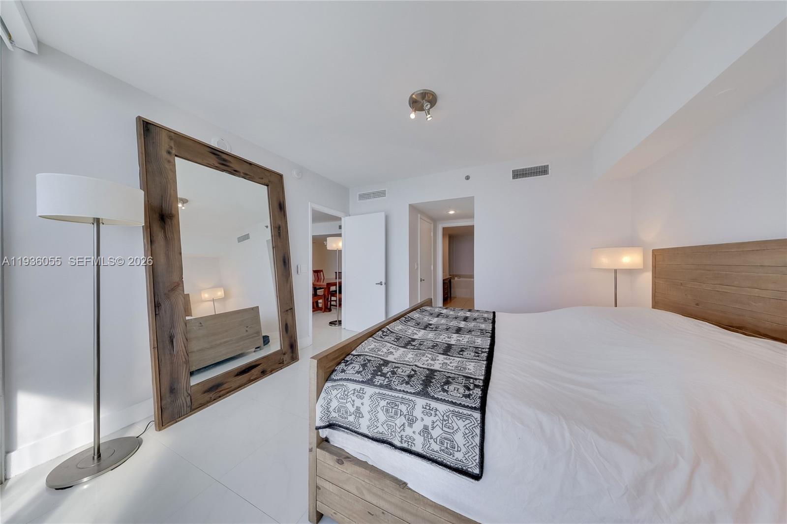 image Icon Brickell II8