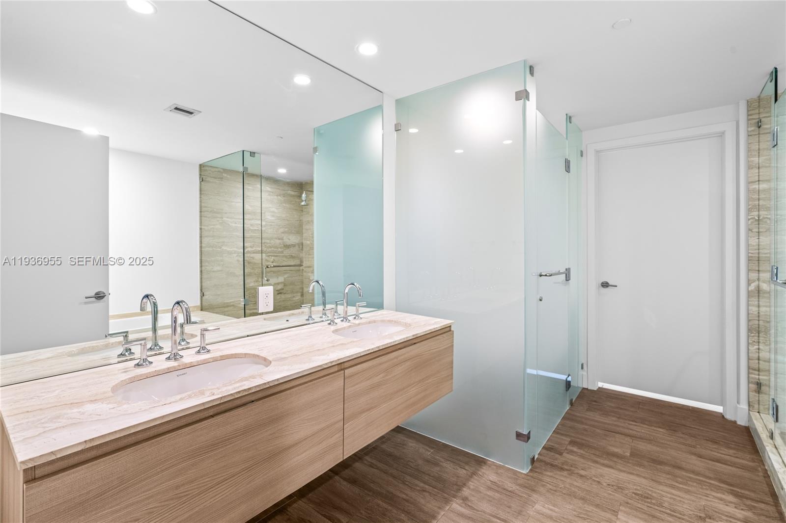 image Biscayne Beach Condo20