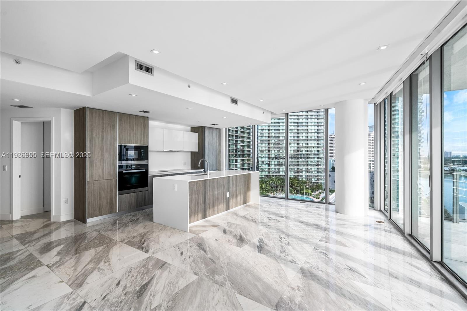 image Biscayne Beach Condo2