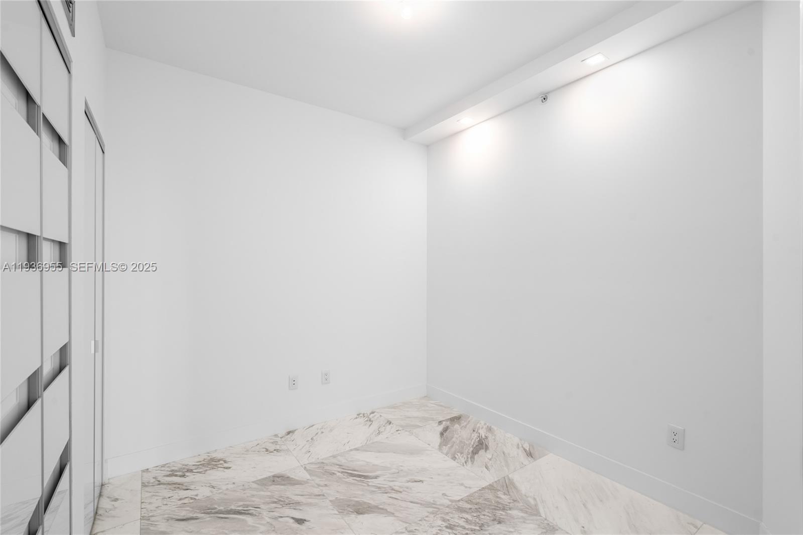 image Biscayne Beach Condo48