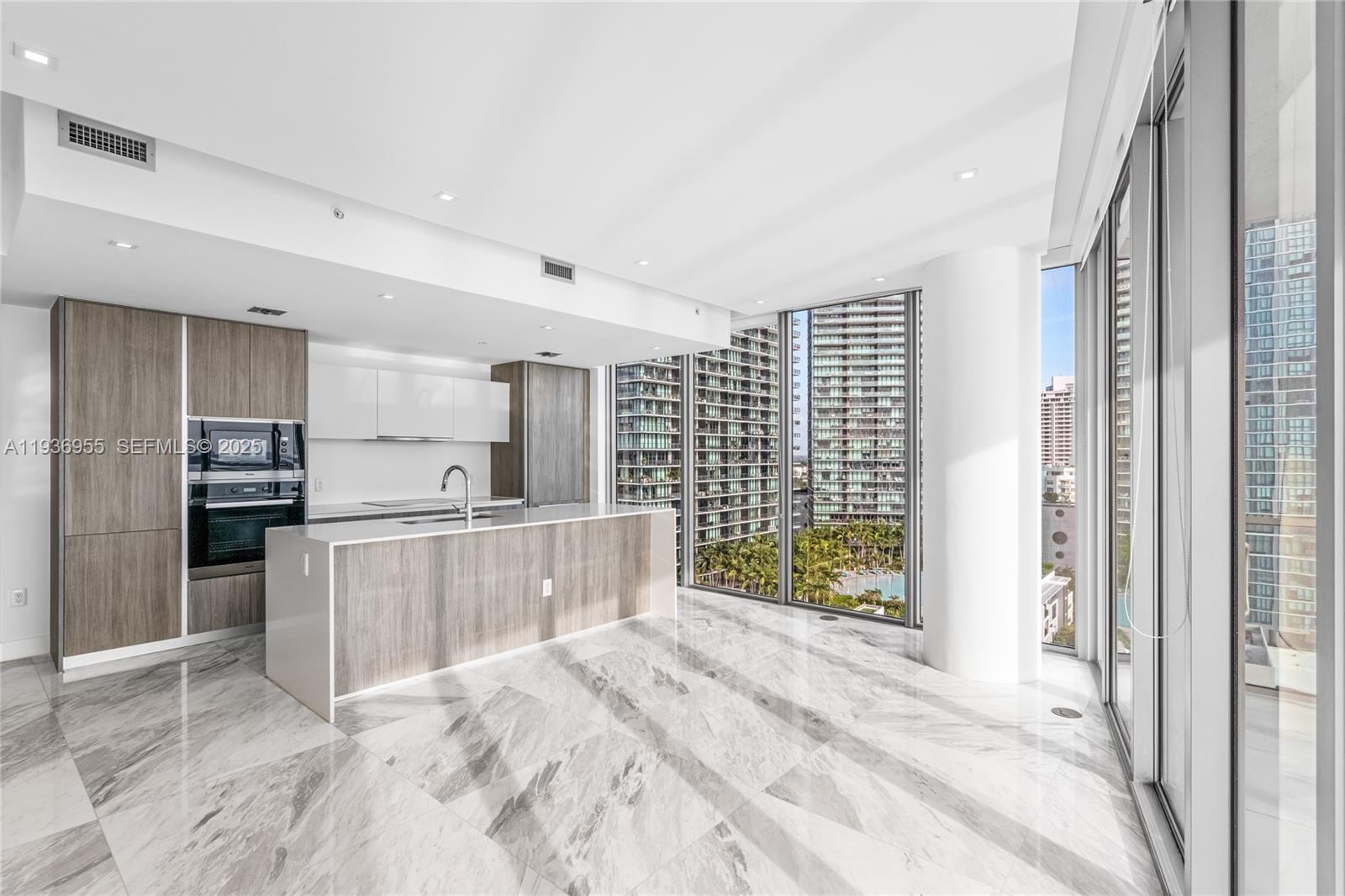 image Biscayne Beach Condo6