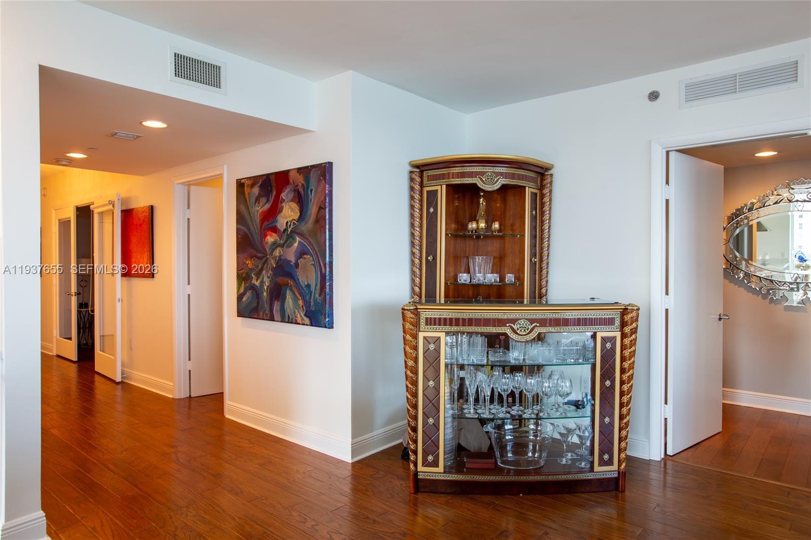 1850 S Ocean Dr #1004 Hallandale Beach, FL 33009