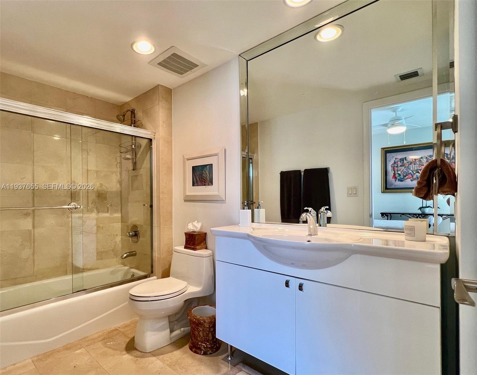 1850 S Ocean Dr #1004 Hallandale Beach, FL 33009