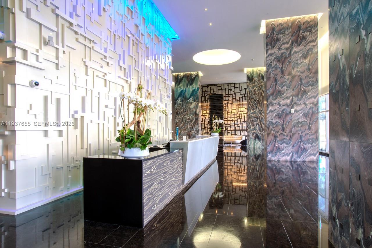 1850 S Ocean Dr #1004 Hallandale Beach, FL 33009