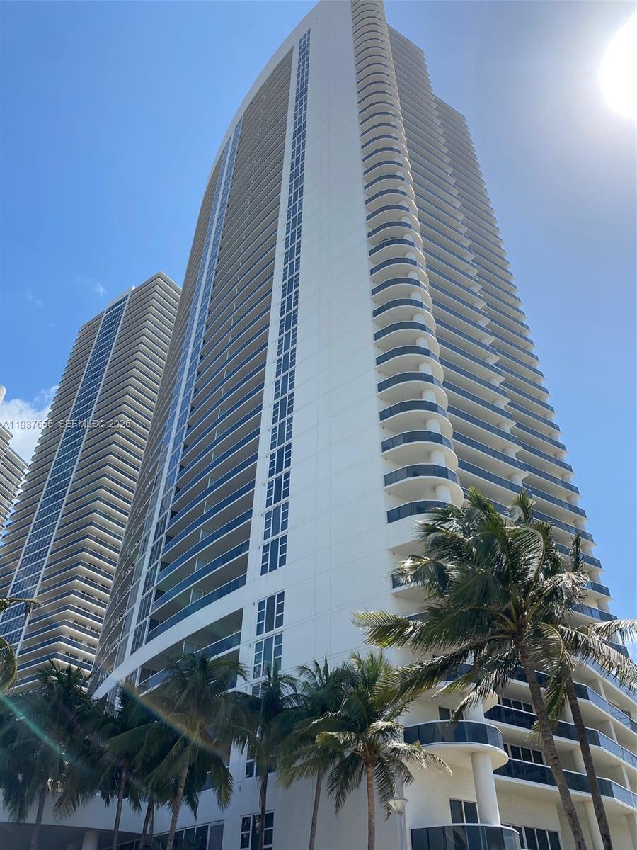 1850 S Ocean Dr #1004 Hallandale Beach, FL 33009