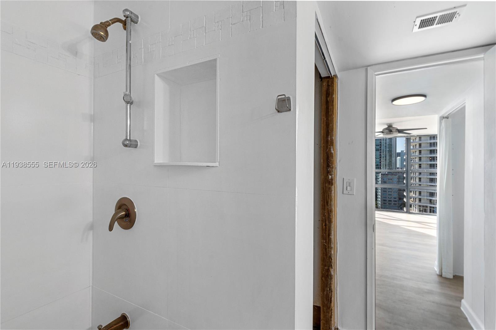 image Charter Club12