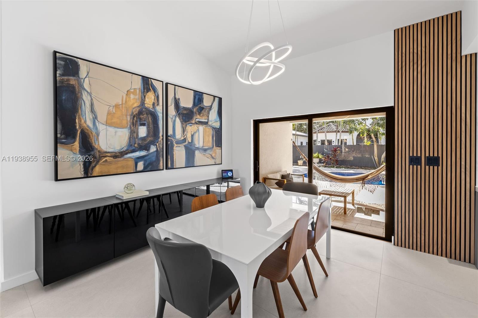 7910 NW 169th Ter Miami Lakes, FL 33016