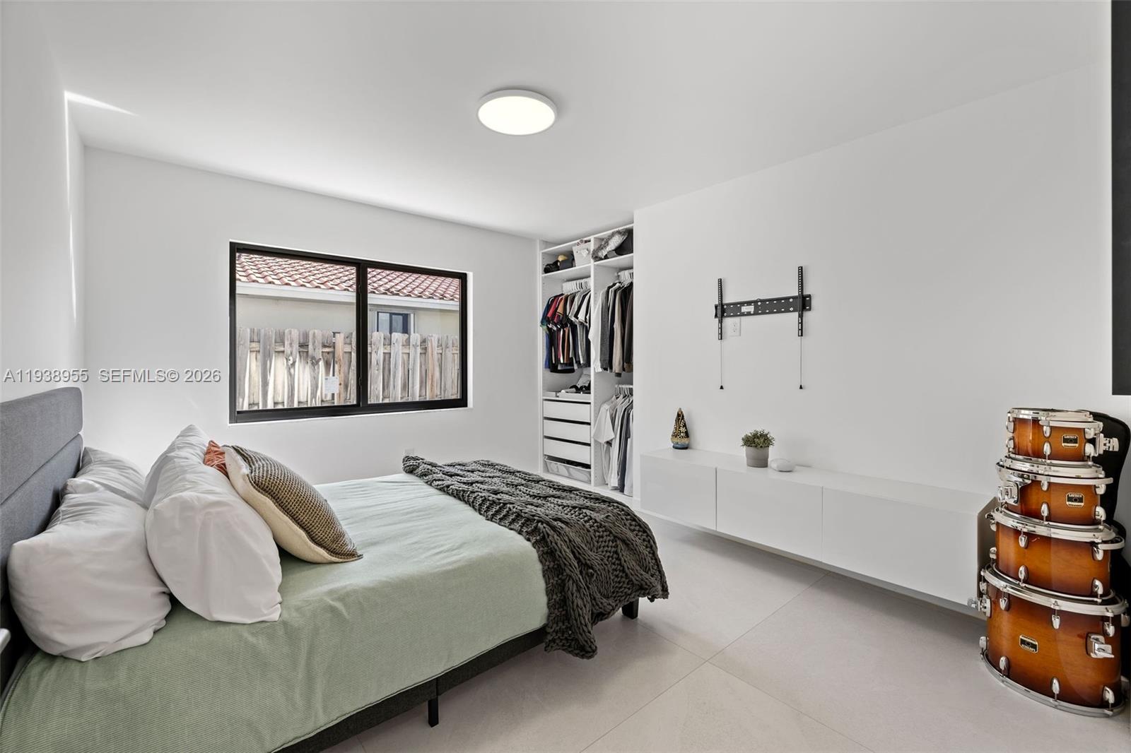 7910 NW 169th Ter Miami Lakes, FL 33016