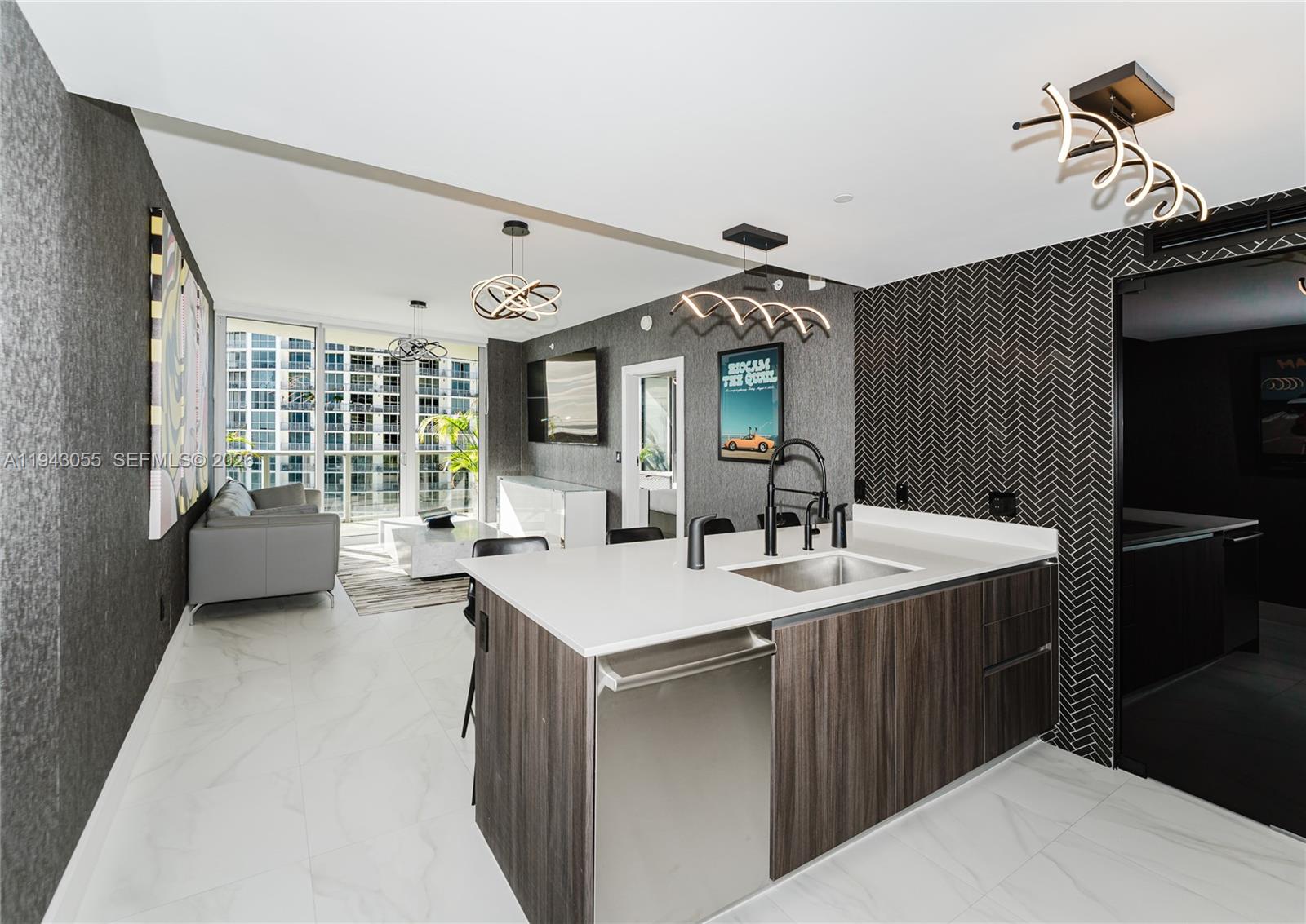 image Aria On The Bay Condo12