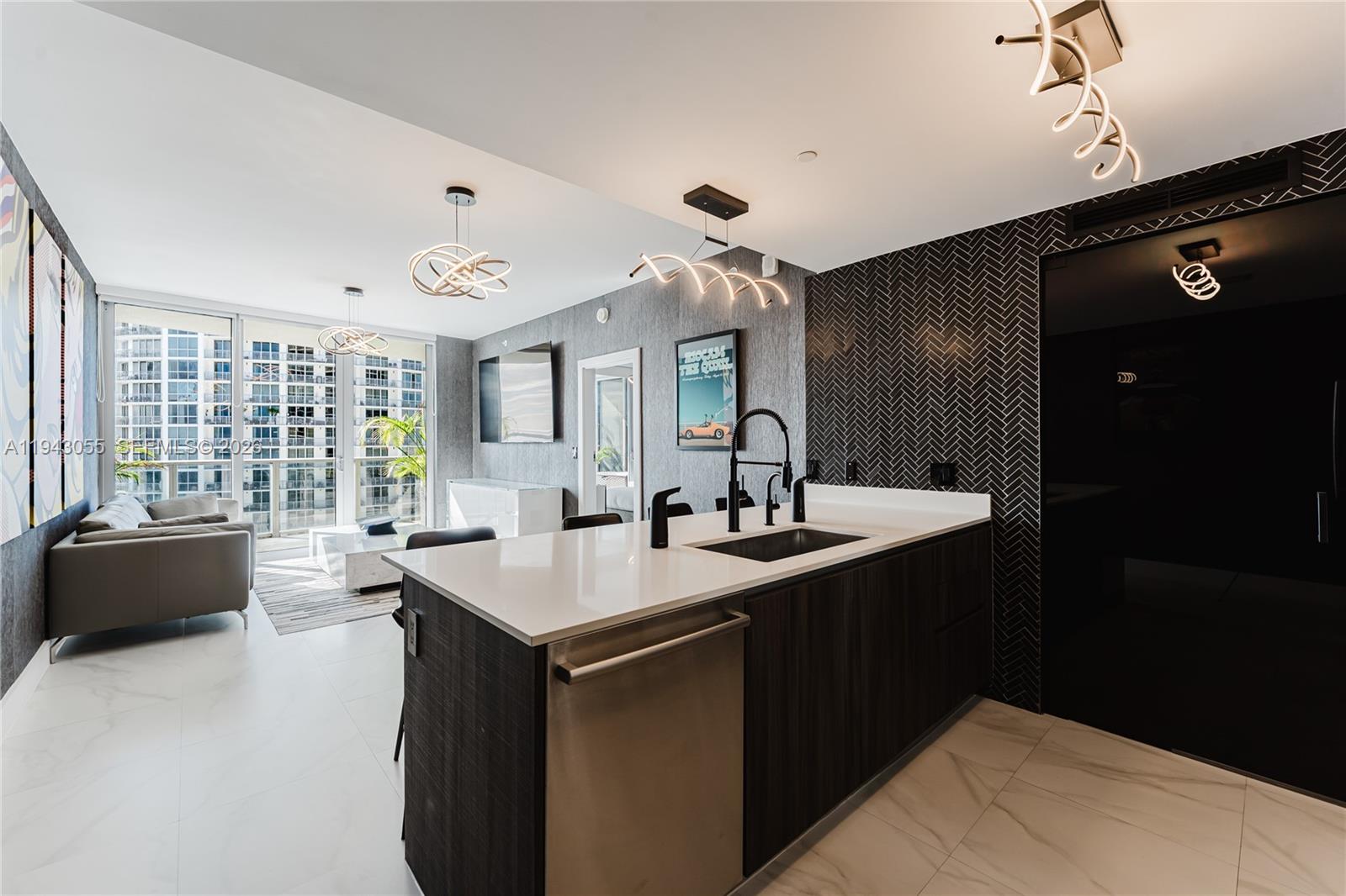 image Aria On The Bay Condo13