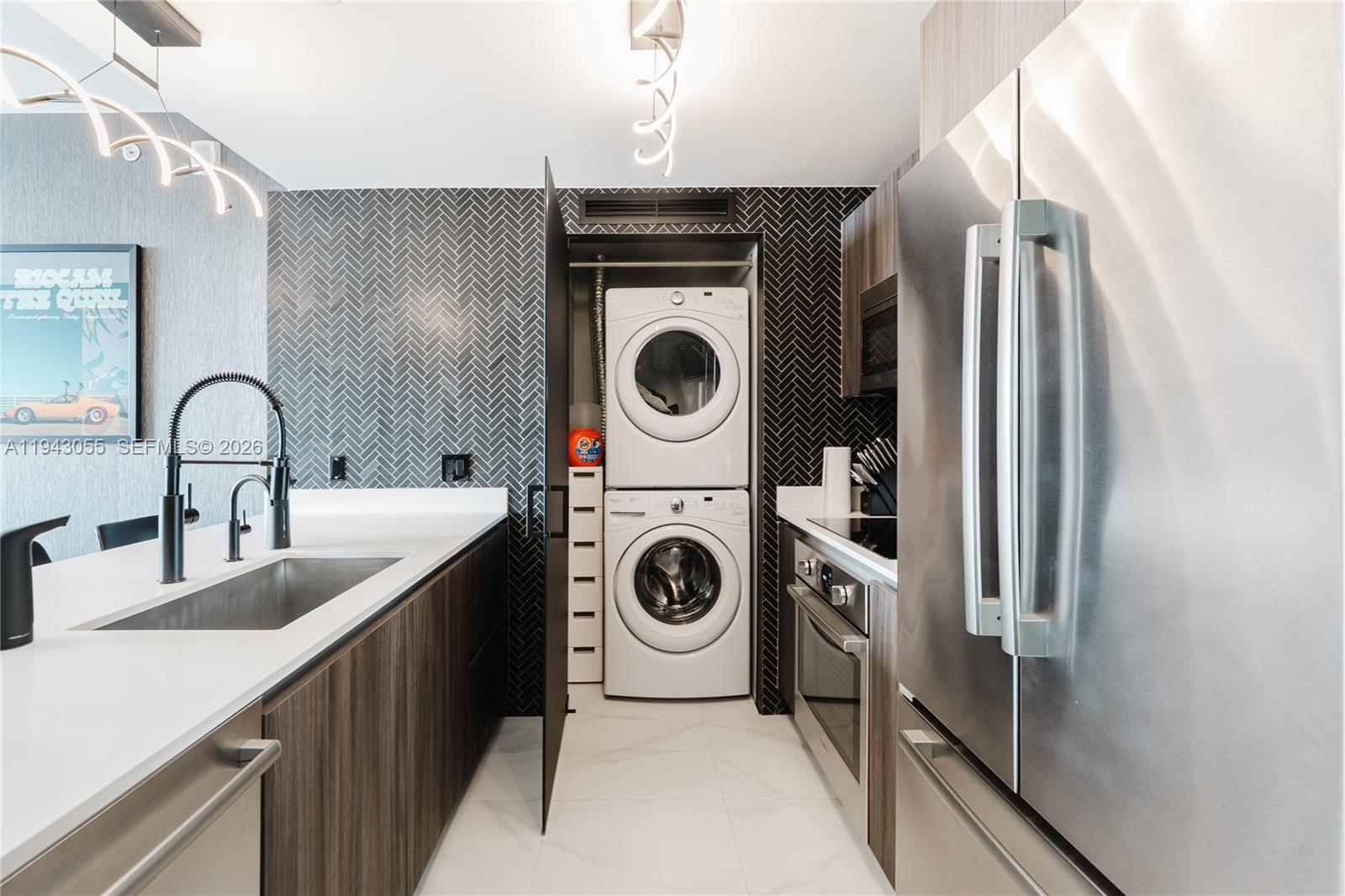 image Aria On The Bay Condo14