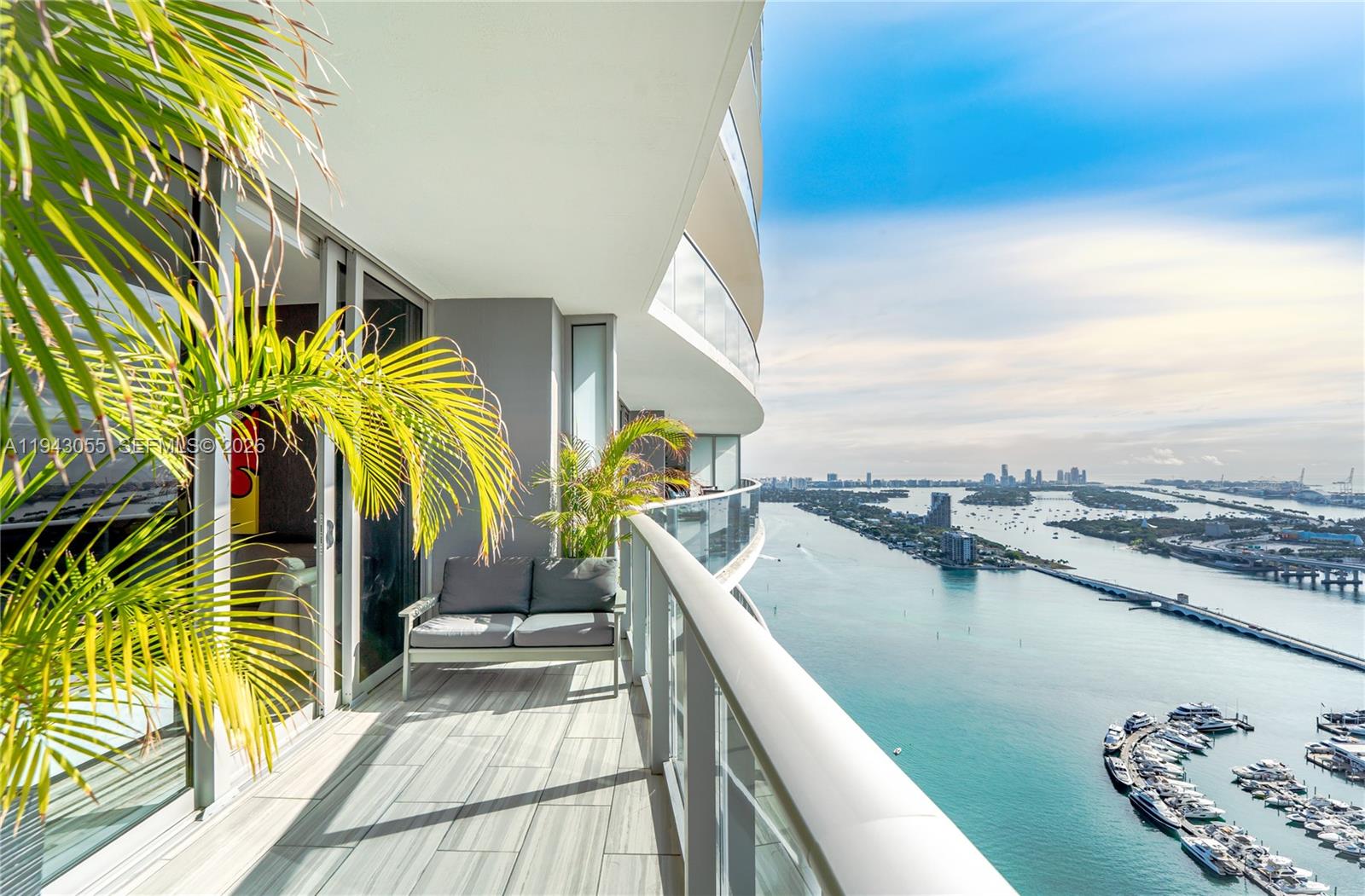 image Aria On The Bay Condo1