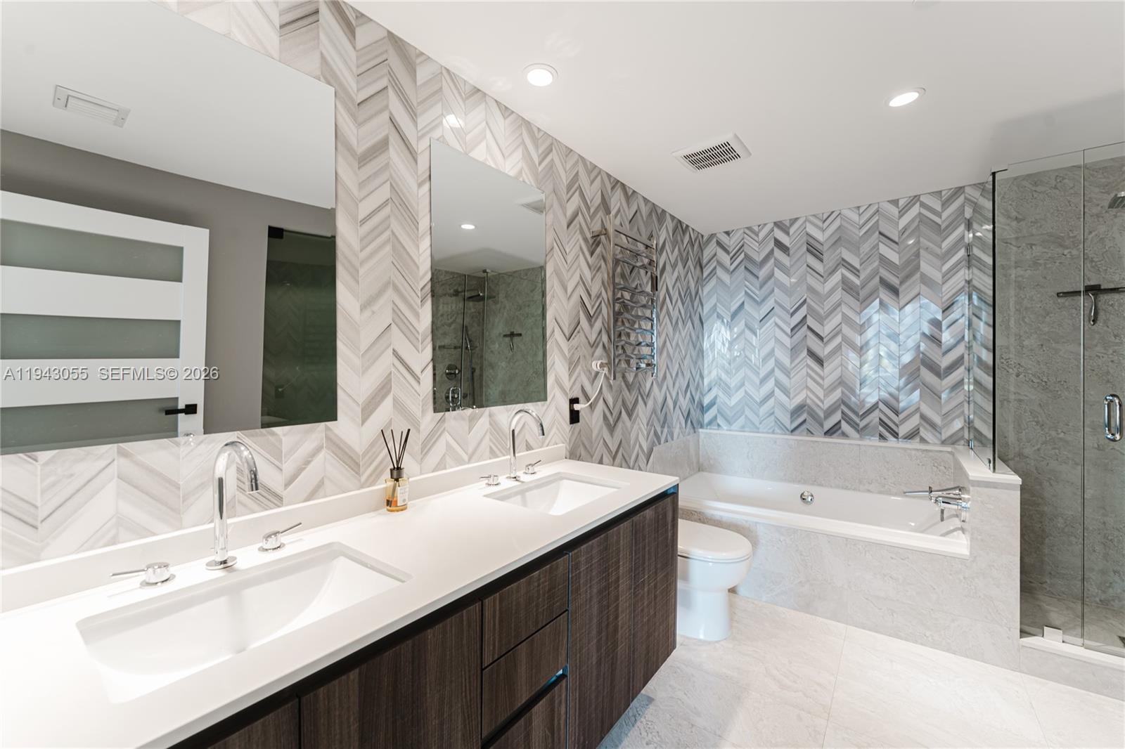 image Aria On The Bay Condo24