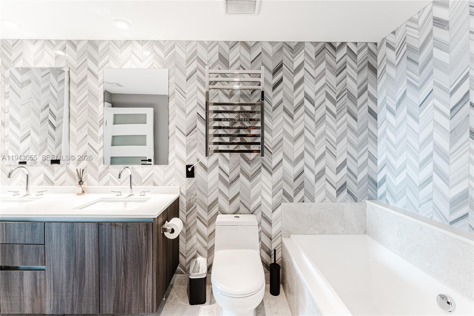 image Aria On The Bay Condo27