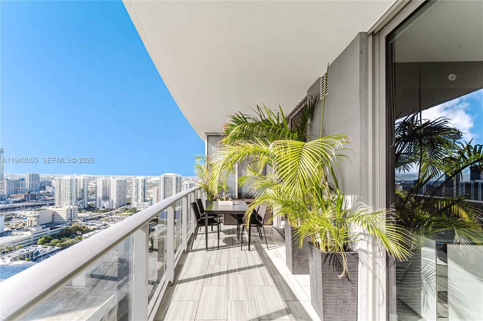 image Aria On The Bay Condo38