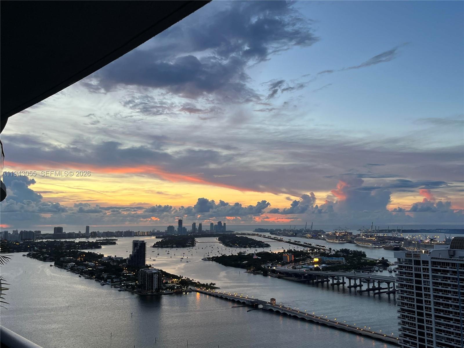 image Aria On The Bay Condo39