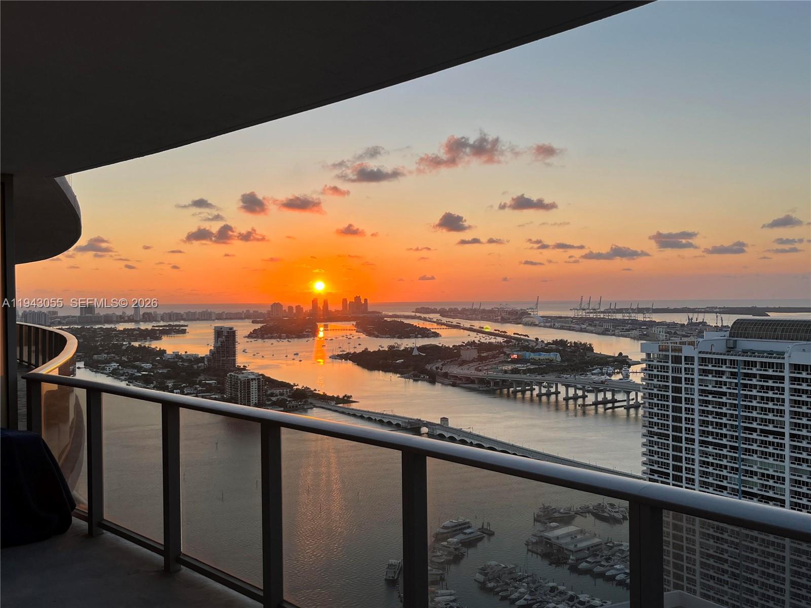 image Aria On The Bay Condo40