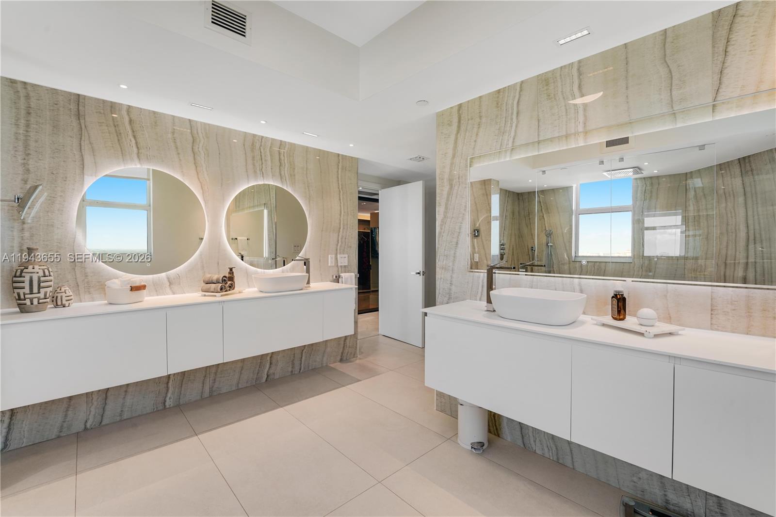 image The Peninsula Ii Condo17