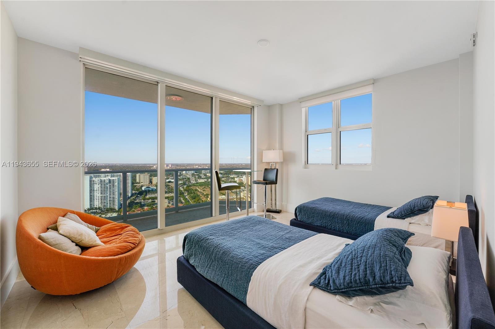 image The Peninsula Ii Condo20