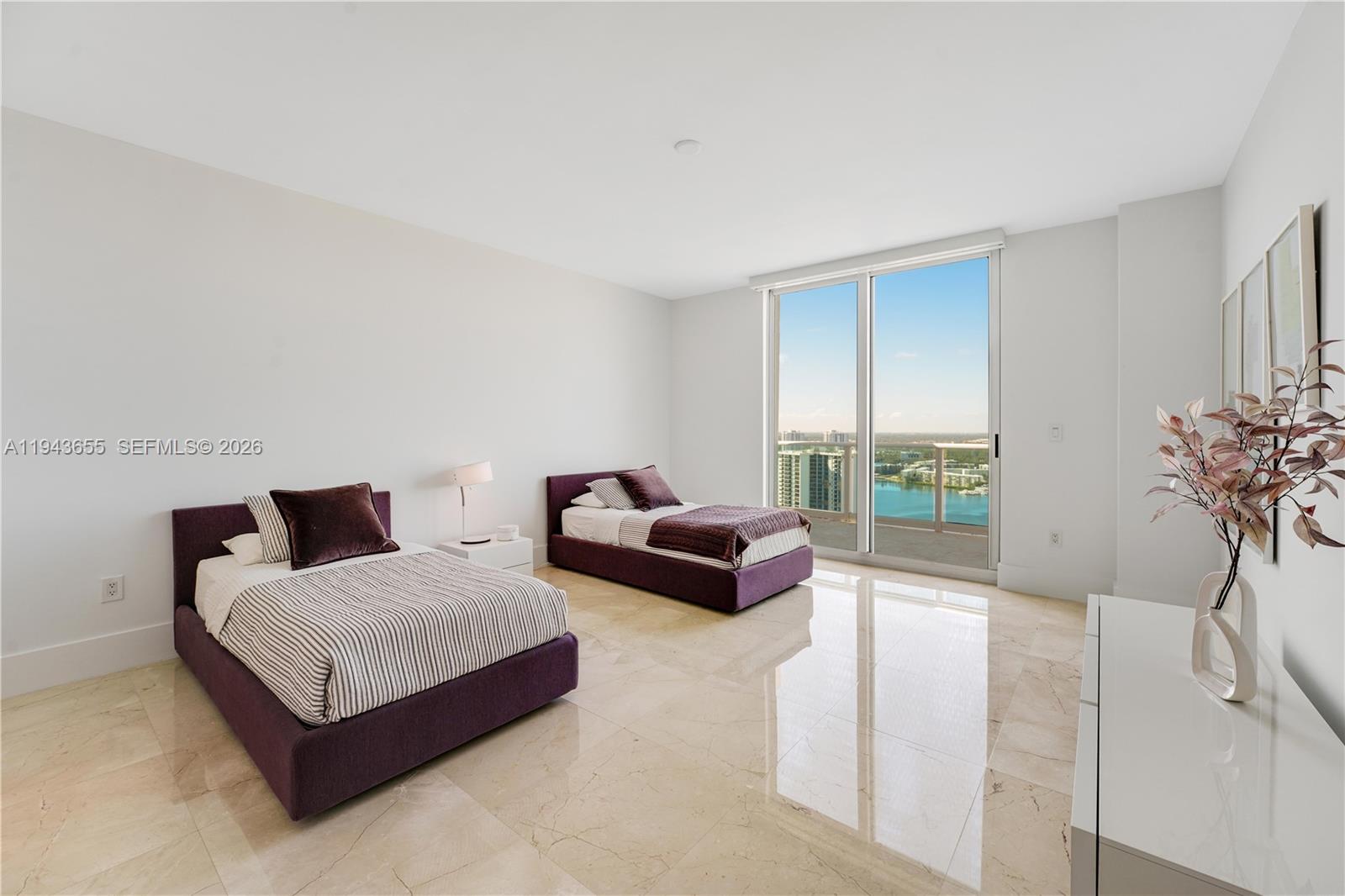 image The Peninsula Ii Condo29