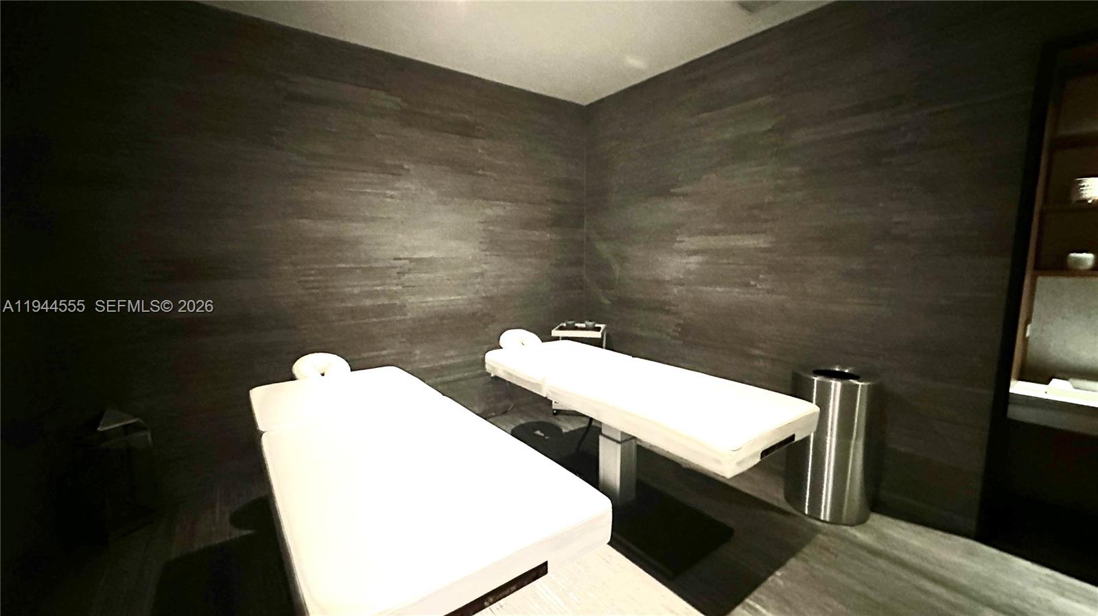 image Brickell Heights West21