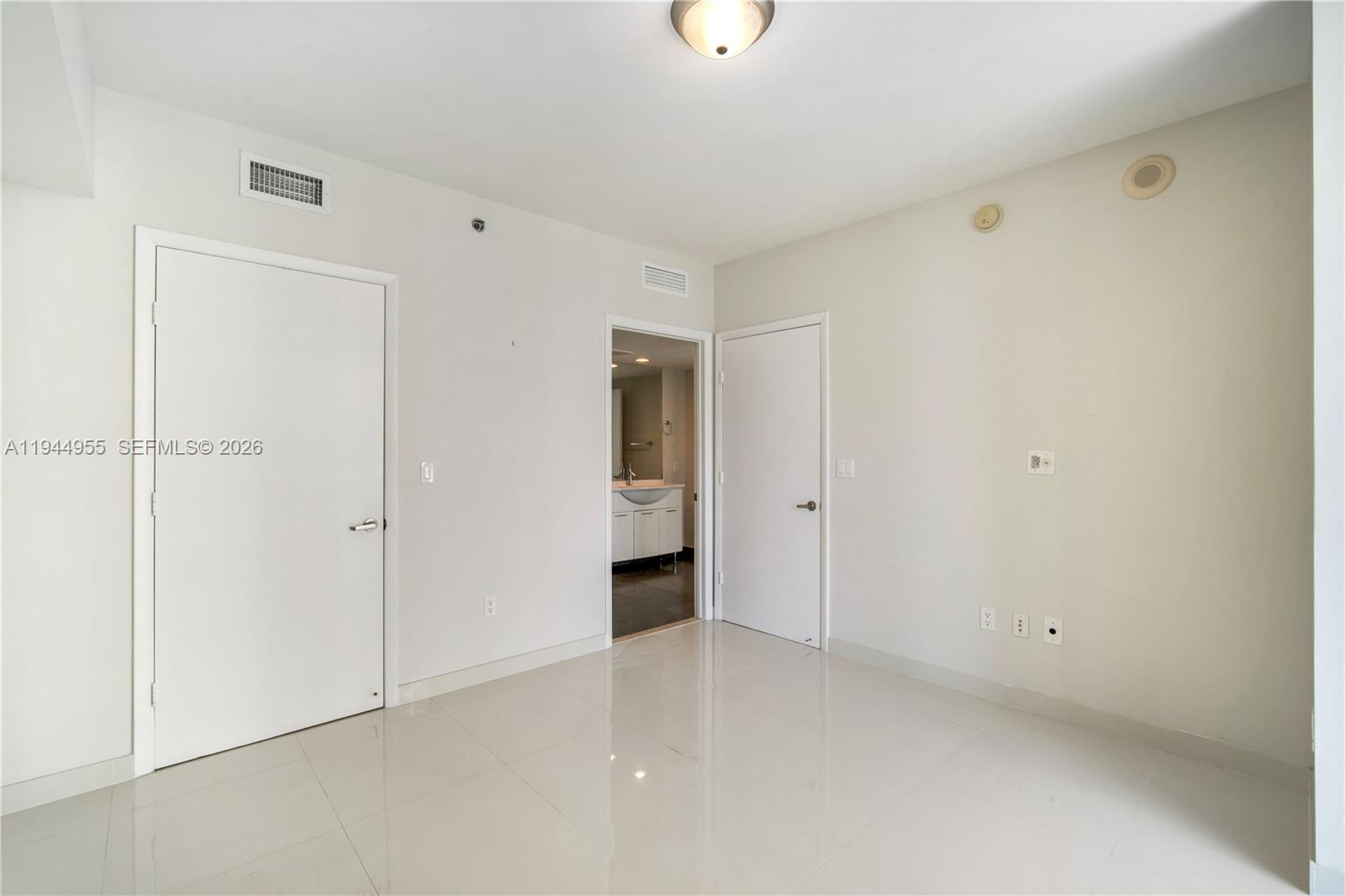 image Icon Brickell II17