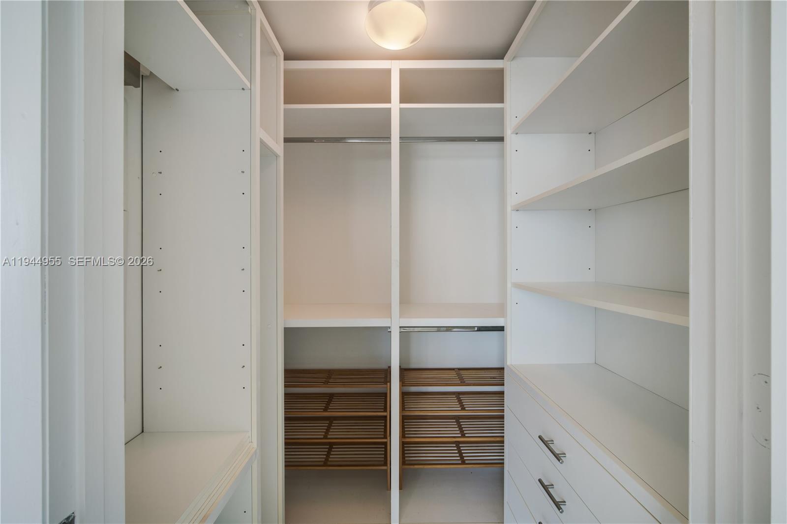 image Icon Brickell II22