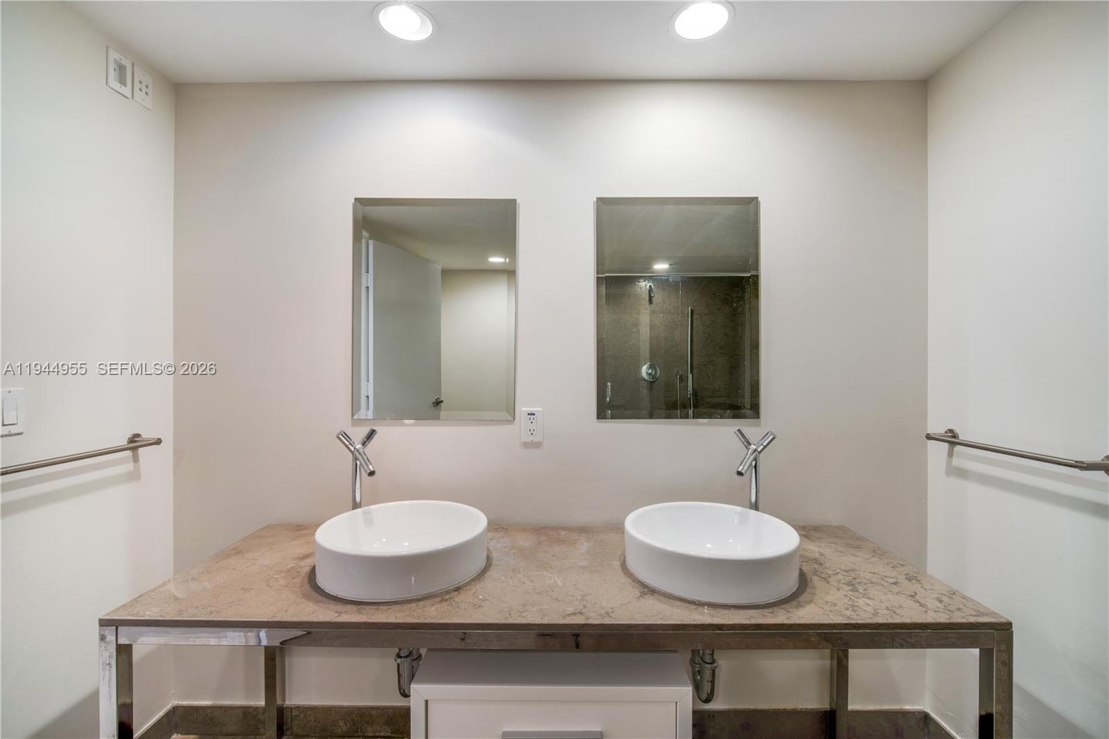 image Icon Brickell II26