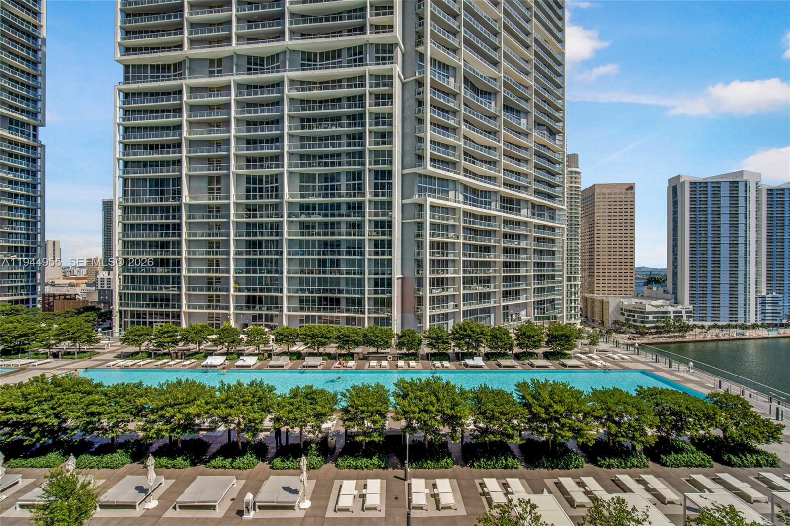 image Icon Brickell II28