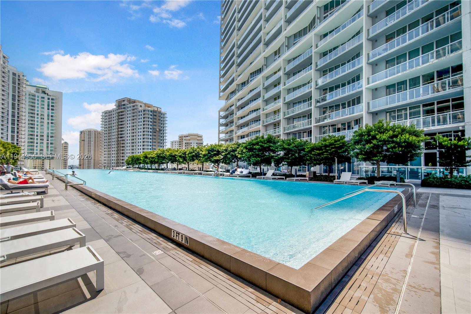 image Icon Brickell II33