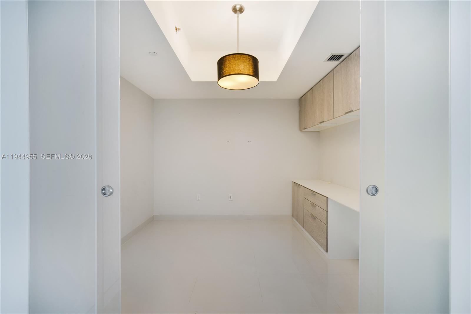 image Icon Brickell II6