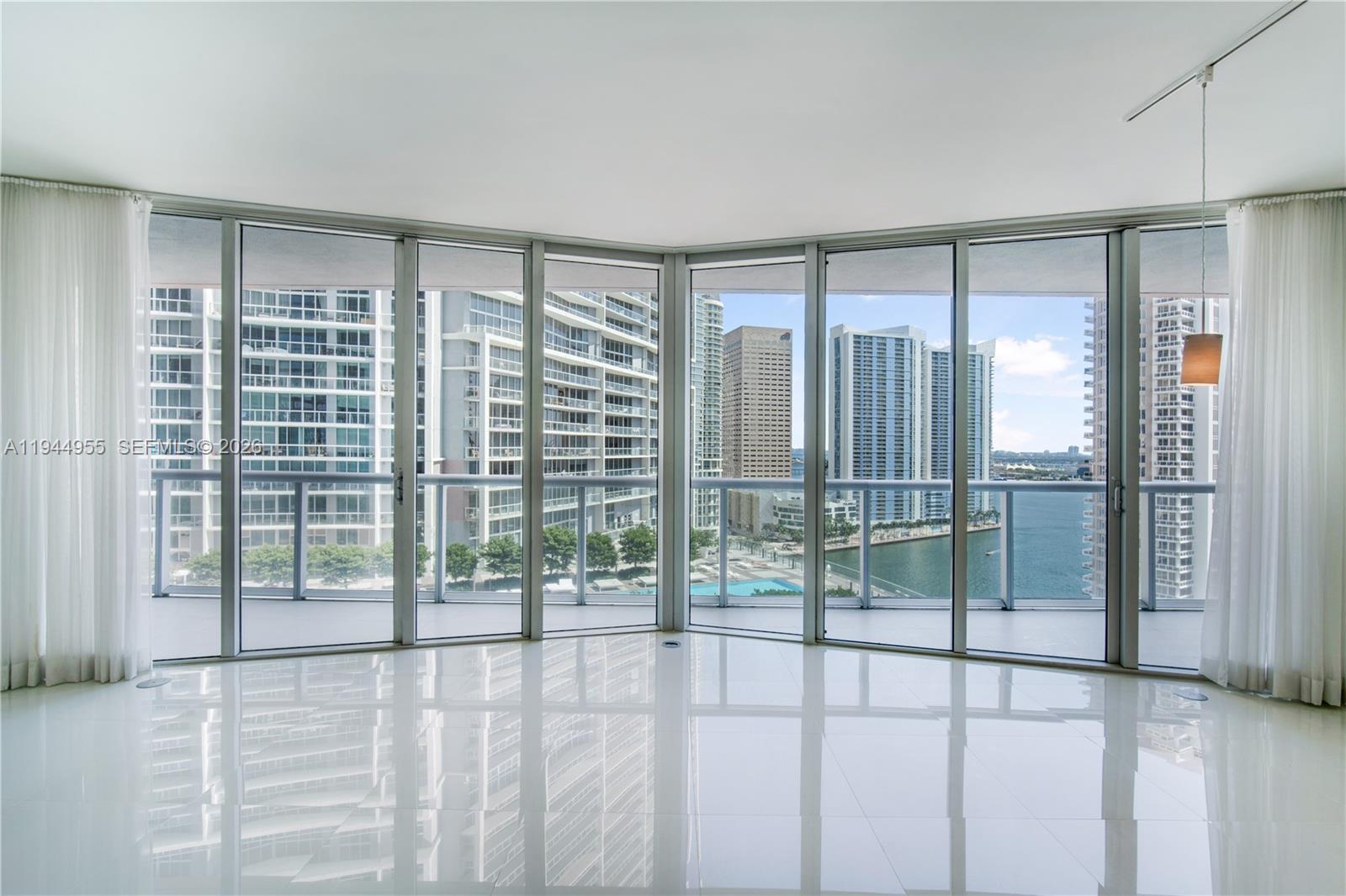 image Icon Brickell II8