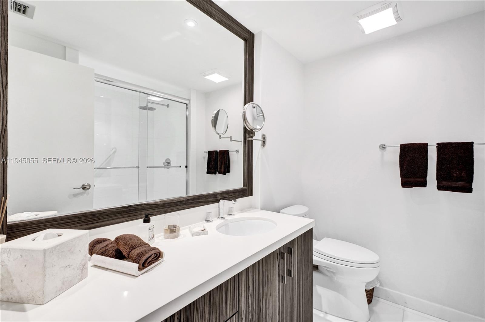 image Hamptons West10