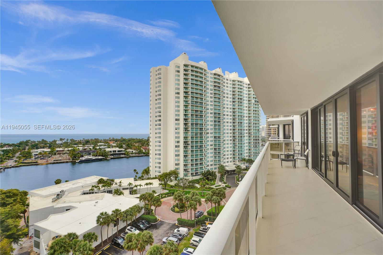 image Hamptons West14