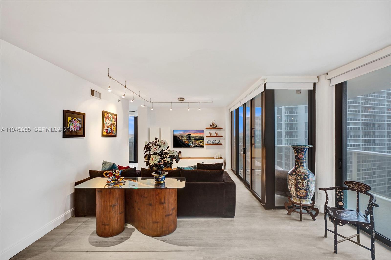 image Hamptons West22